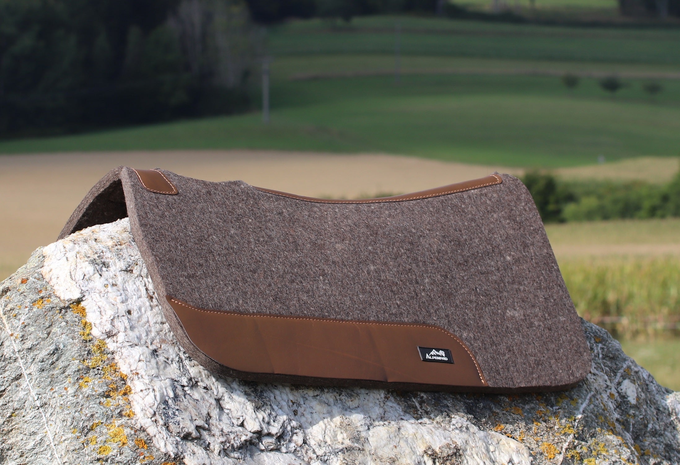 AlpenPad 2.0 – Kurzes Westernpad Dark Grey - Horse_Art_Bodensee